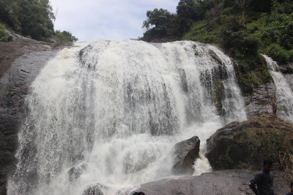 Kalhatti Falls, Ooty
