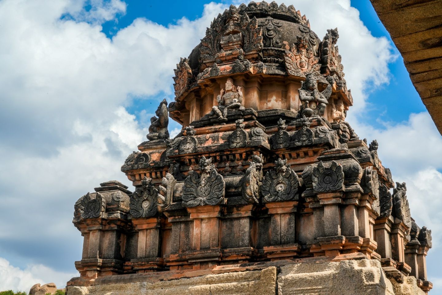 5 Days Epic Bangalore Hampi Badami Tour Package