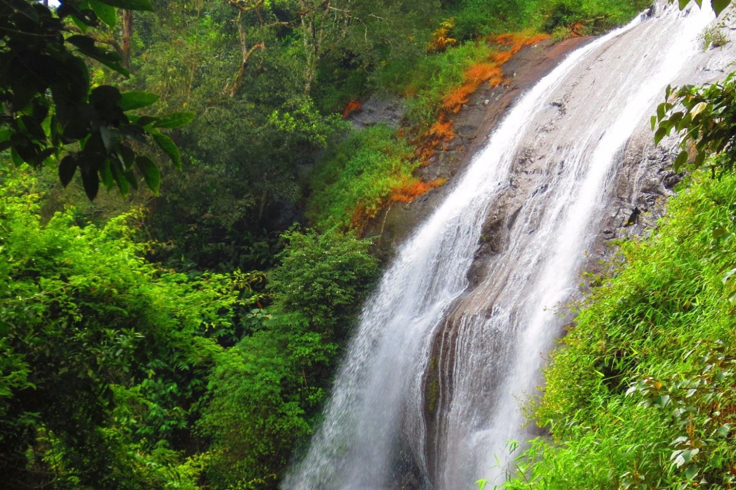 Kakkabe | 261 km from Bangalore