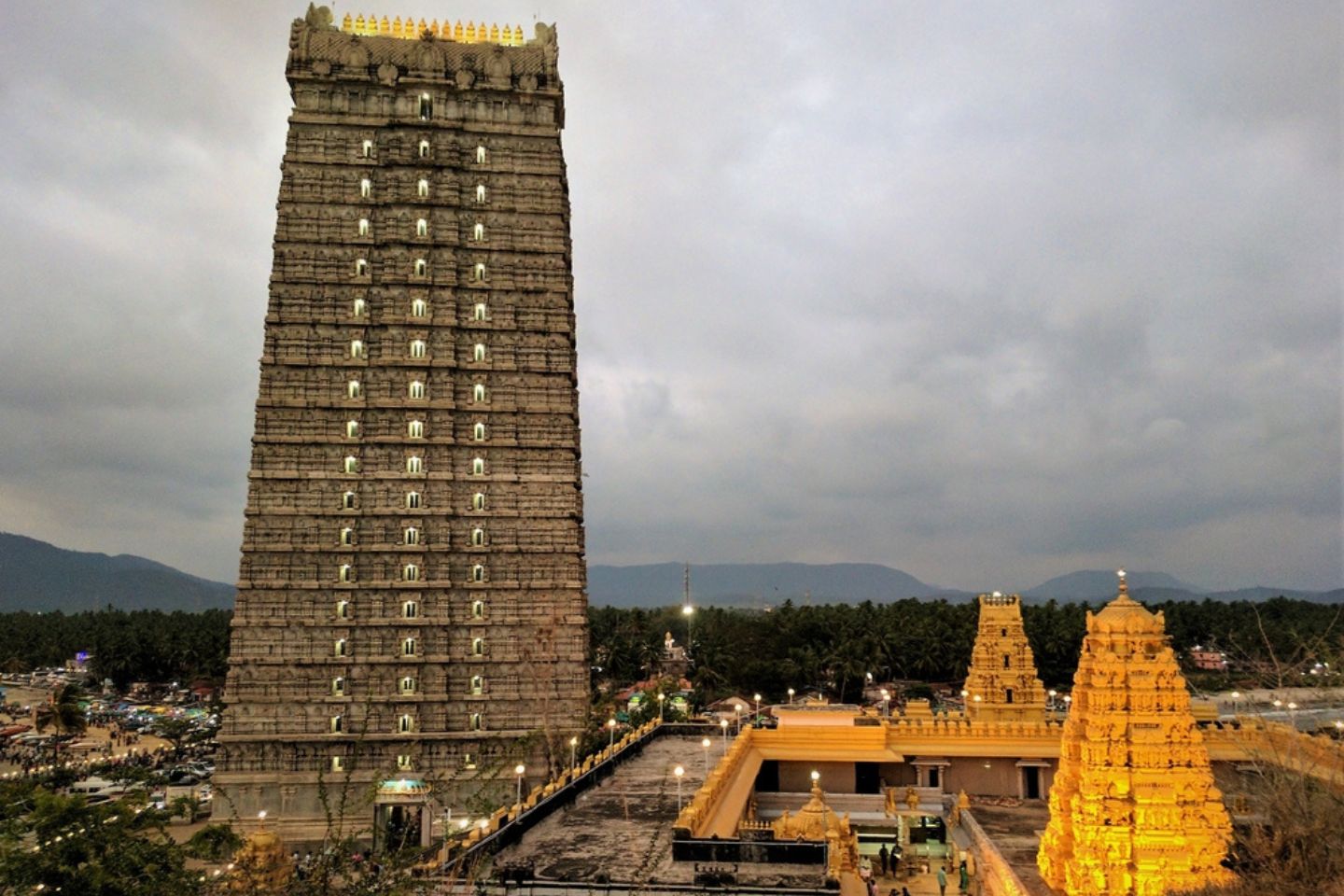 Murudeshwar | 495 km from Bangalore